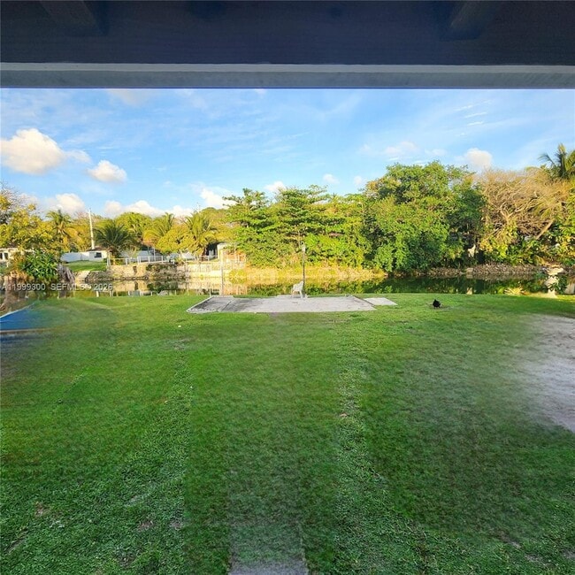 Photo - 3325 S Lake Dr