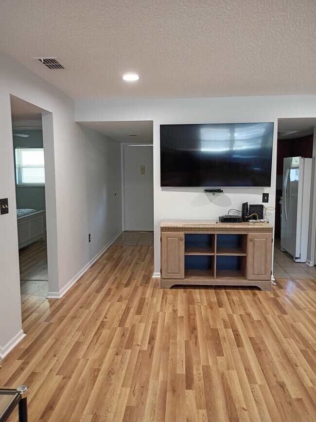 Photo - 9881 113th St Unidad Seminole Oaks Apt 215