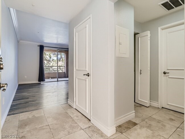 Photo - 260 E Flamingo Rd Unidad 220