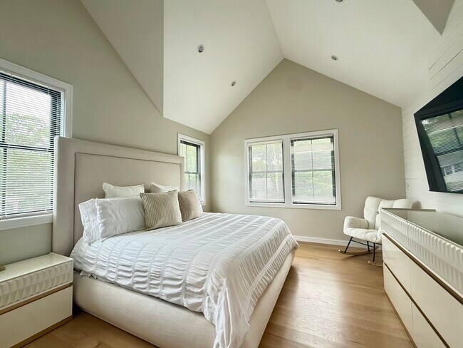 14 Bernard Cir