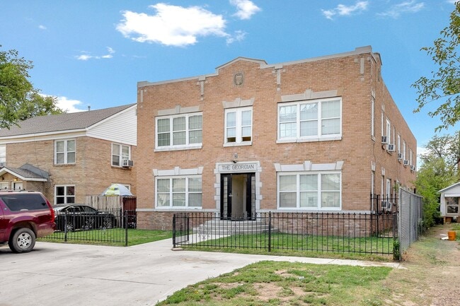 Building Photo - The Georgian Unit 3