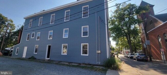 Photo - 7 W Church St