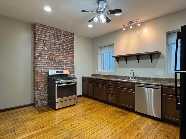 Photo - 5133 Kent Way