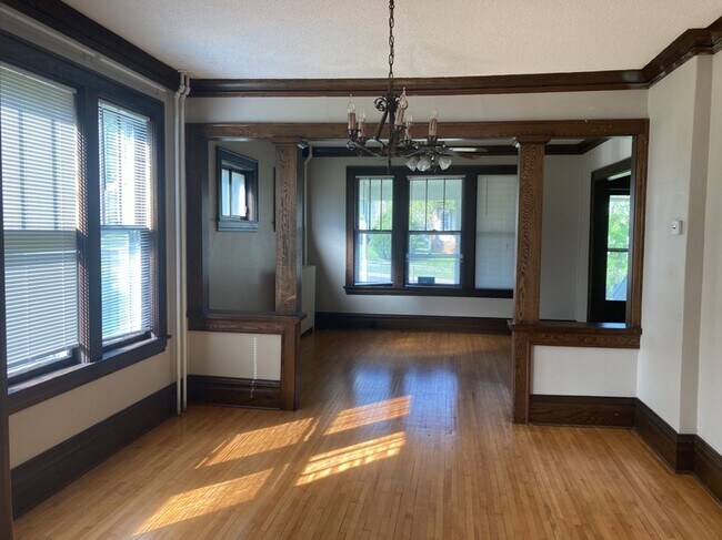 Photo - AVAILABLE JUNE - 4 Bed 1.5 Bath Spacious Home