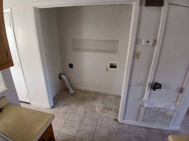 Photo - 141 S Gosnell St Unit B