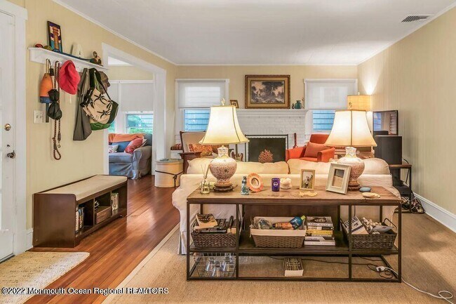 Photo - 2121 Edgewood Pl