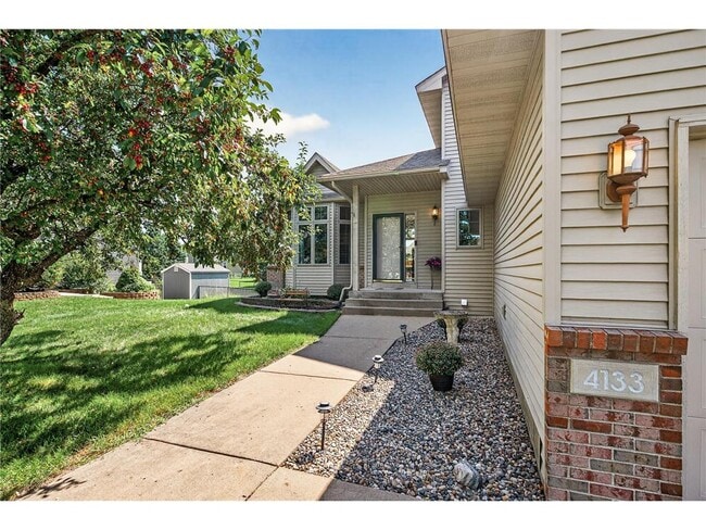 Photo - 4133 Sunset Trail N