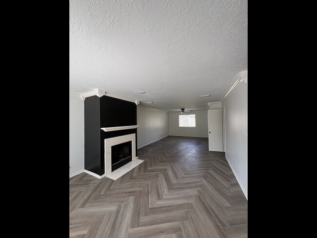 Photo - 13714 Firerock Dr