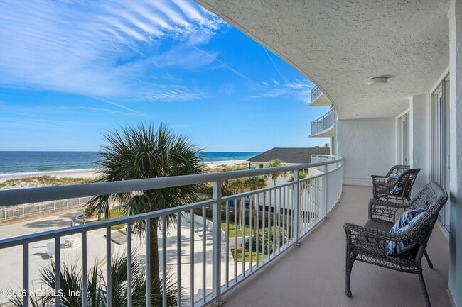 Building Photo - 1601 Ocean Dr S Unit 309