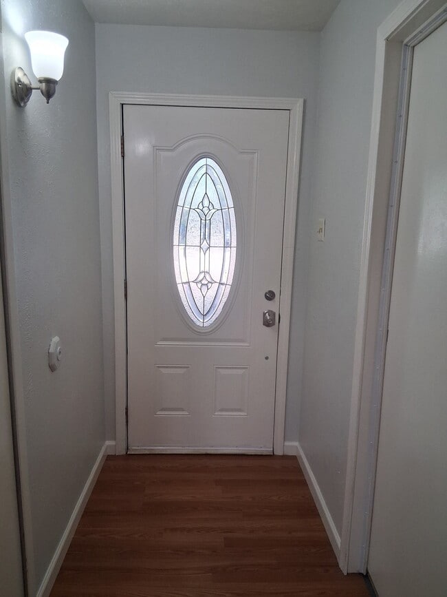 Photo - 563 Cumberland Dr