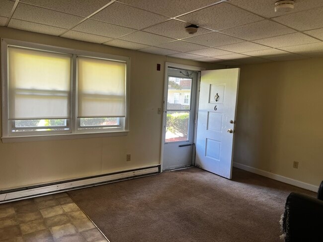 Andover Crossing - Andover Crossing Condo Unit 6