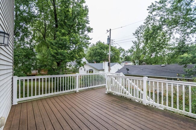 Photo - 206 E 20th St