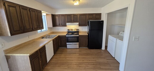 Photo - 482-32 1/8 32 1/8 Rd