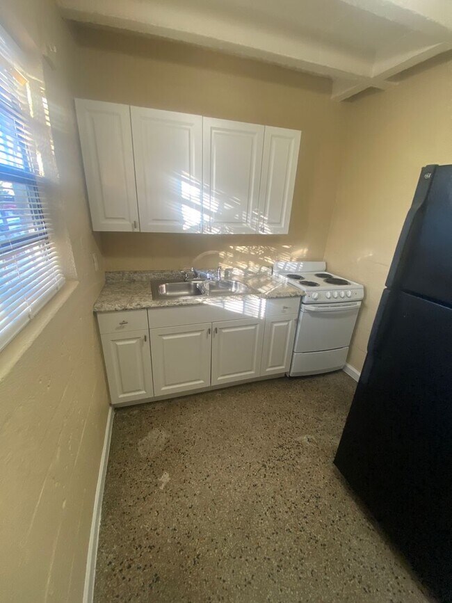 Photo - 2723-2723 Georgia Ave Unidad 2721 Georgia Ave