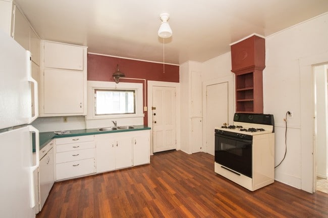 Photo - 433 SW 5th St