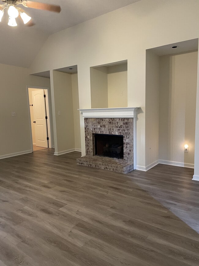 Photo - 1117 E Cortona Cir