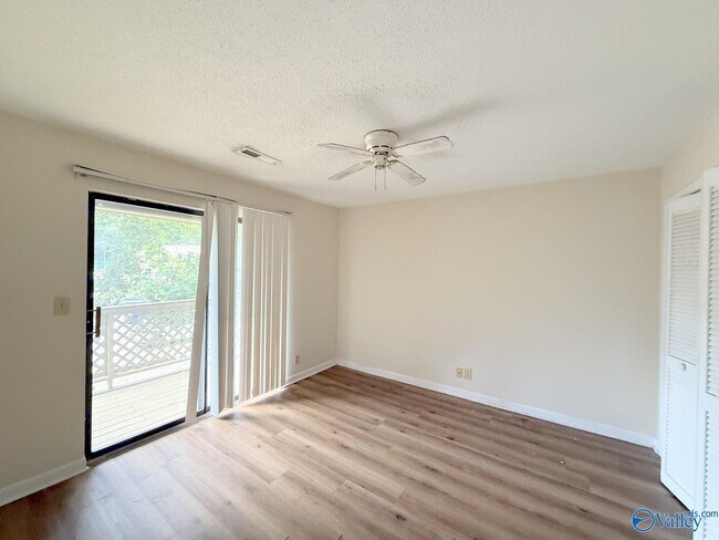 Photo - 4975 7 Pine Cir Unidad 4975