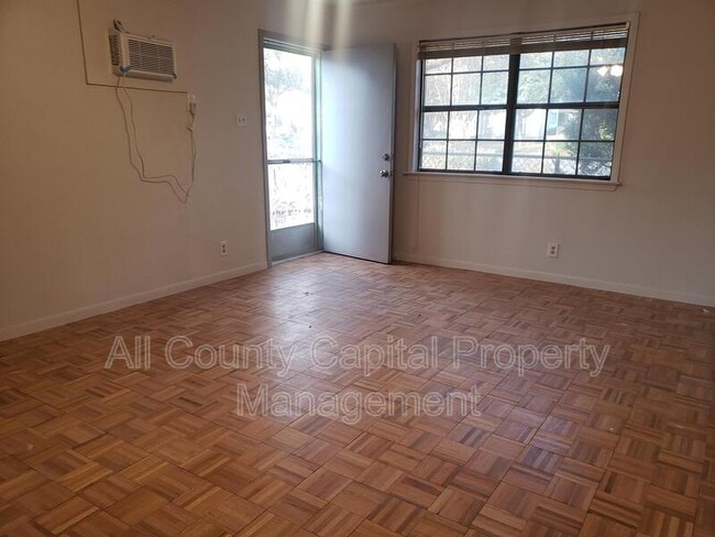 Photo - 609 Bissonet Ln Unidad 609