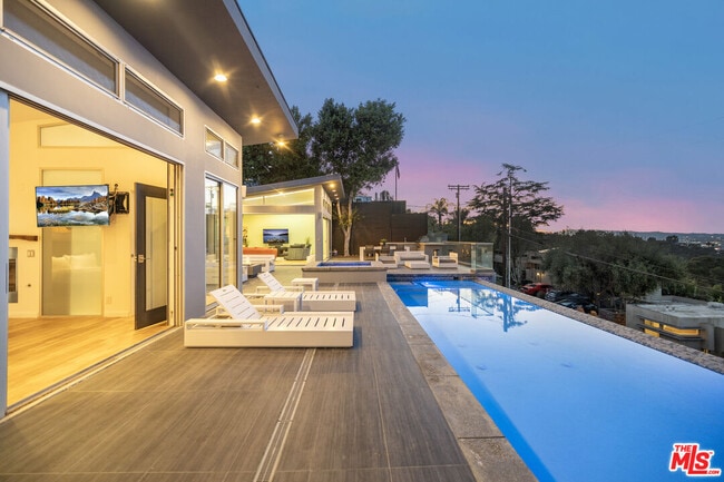 Photo - 7275 Mulholland Dr