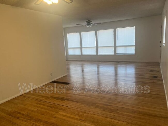 Photo - 455 W 4650 S