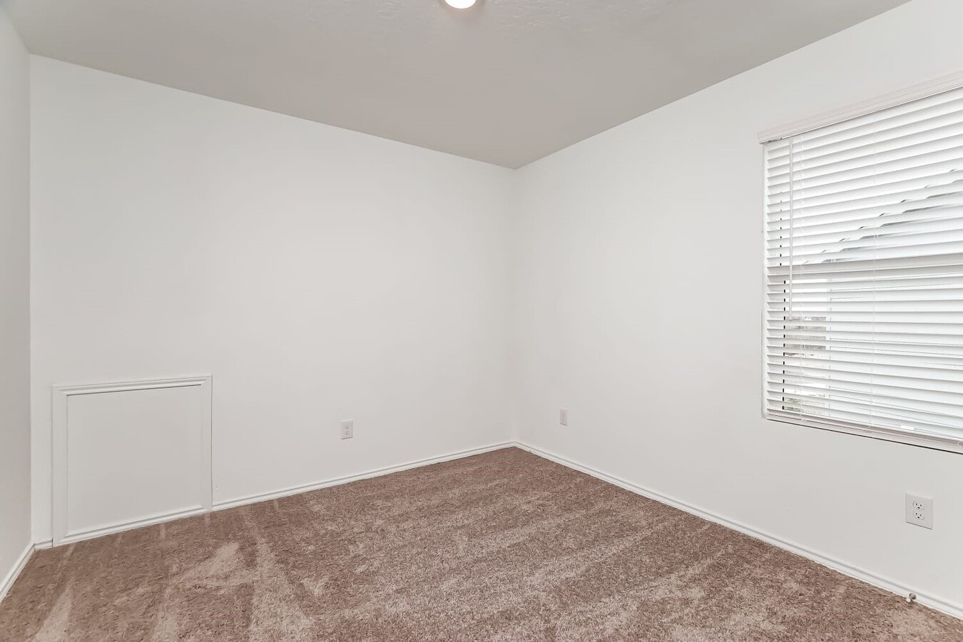 Photo - 129 Parish Ln