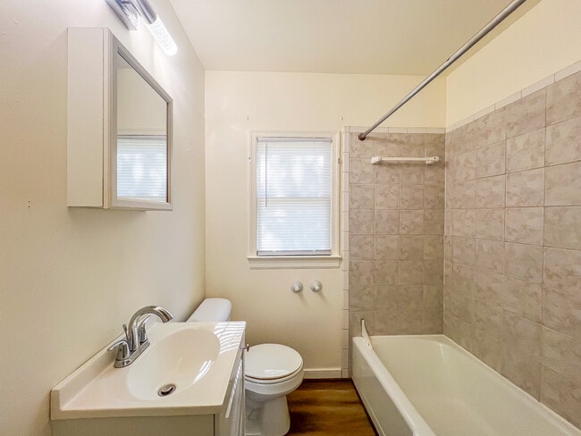 Photo - 404 N 10th Ave