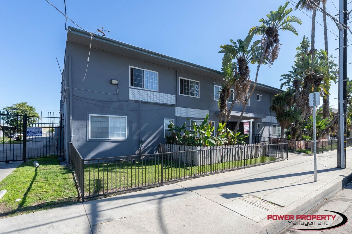 Photo - 14800 Chadron Ave