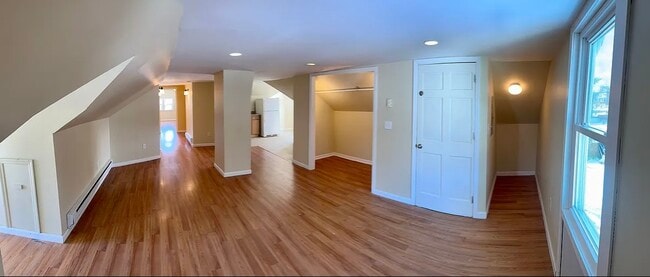 Building Photo - 84 Saratoga Ave Unit 3
