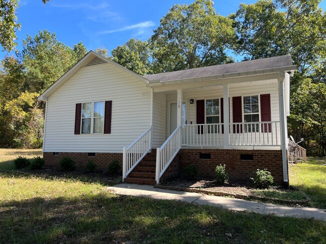 Private 3BD, 2BA Home with New Interior Up... - Private 3BD, 2BA Home with New Interior Up...