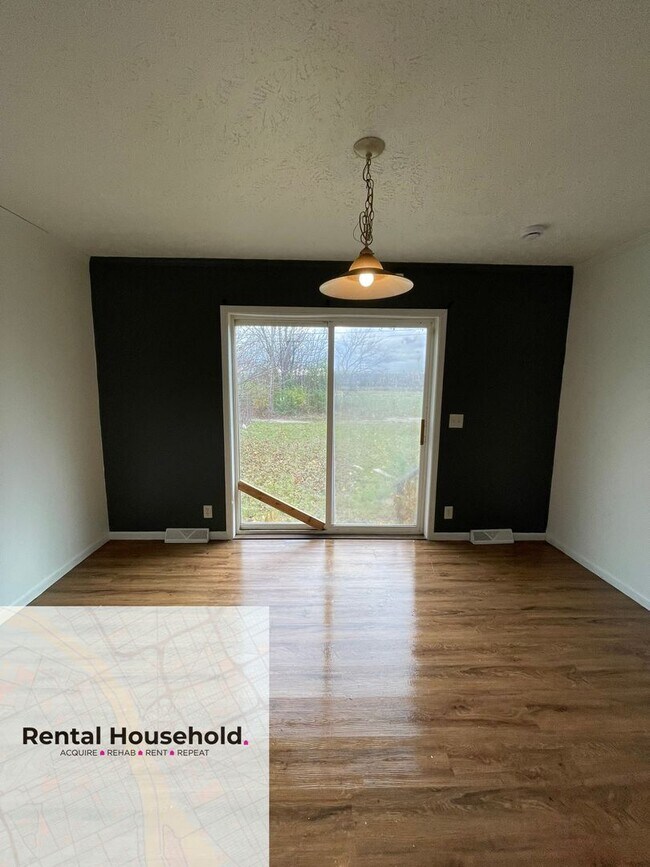 Photo - Completely Redone 3 Bed 1.5 Bath Rental!