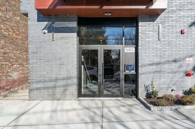 Photo - 582 66TH St Unit 206