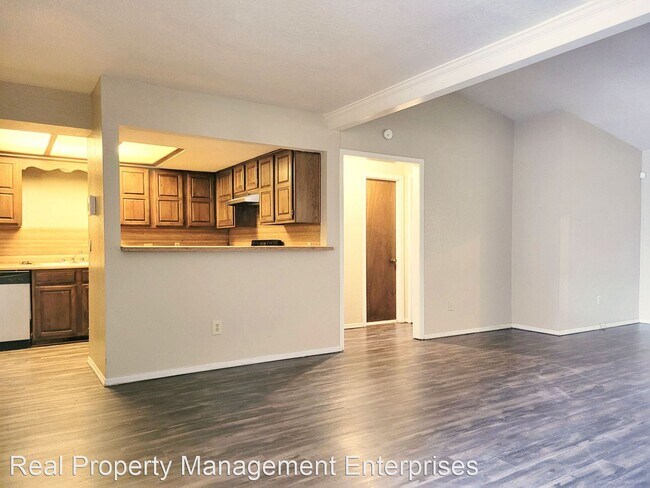 Photo - 2 br, 2 bath House - 434 NE 115th St