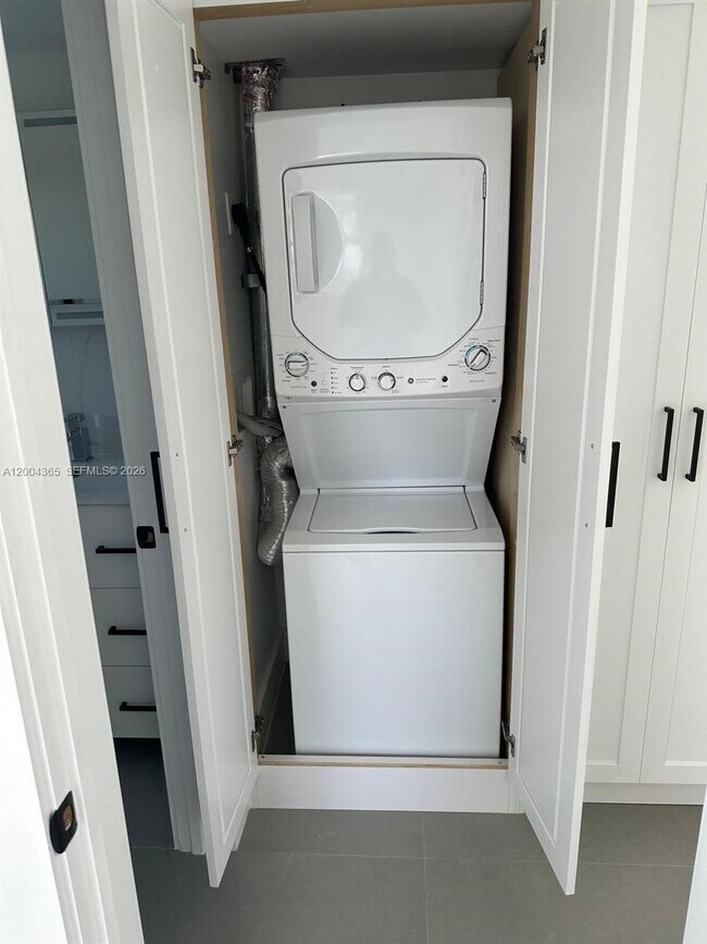 Photo - 360 Meridian Ave Unit 3E