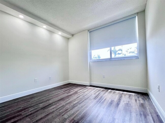 Photo - 7707 NW 7th St Unit 2-907