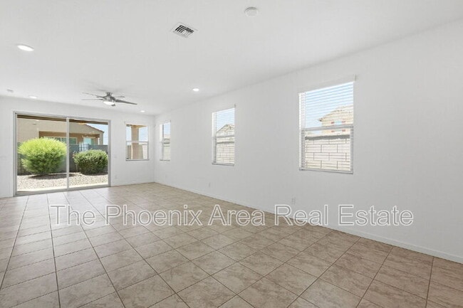 Photo - 40643 W Shaver Dr