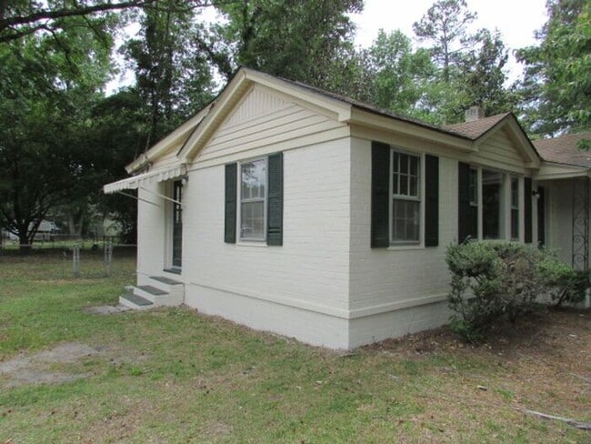Photo - Freshly Updated 3 Bedroom Home