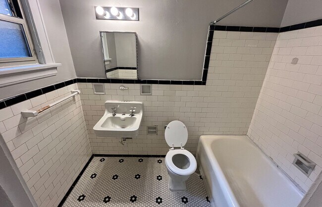 Photo - The Jonathan