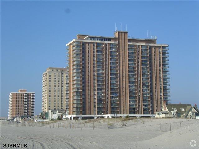 Building Photo - 4800 Boardwalk Unit 1509 Rental