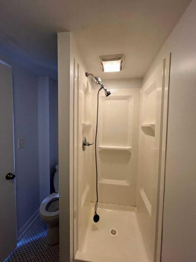 Photo - 2600 E Somerset St Unidad 2