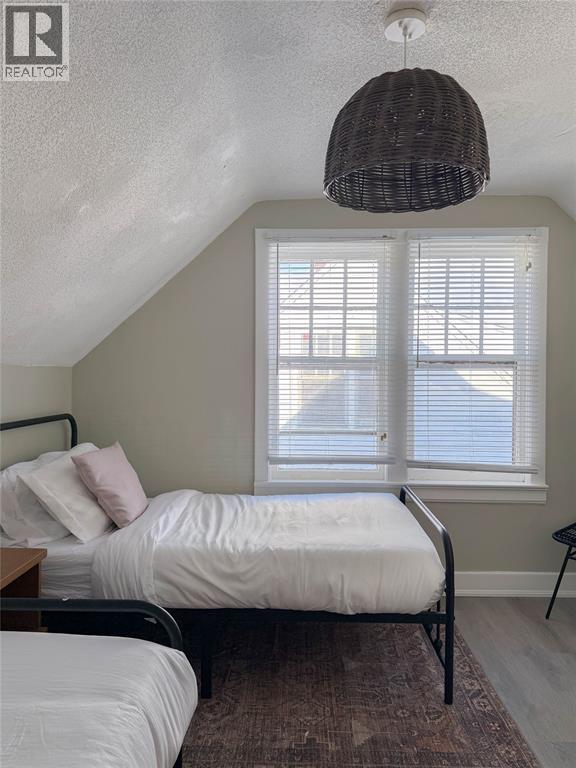 Photo - 790 London Rd