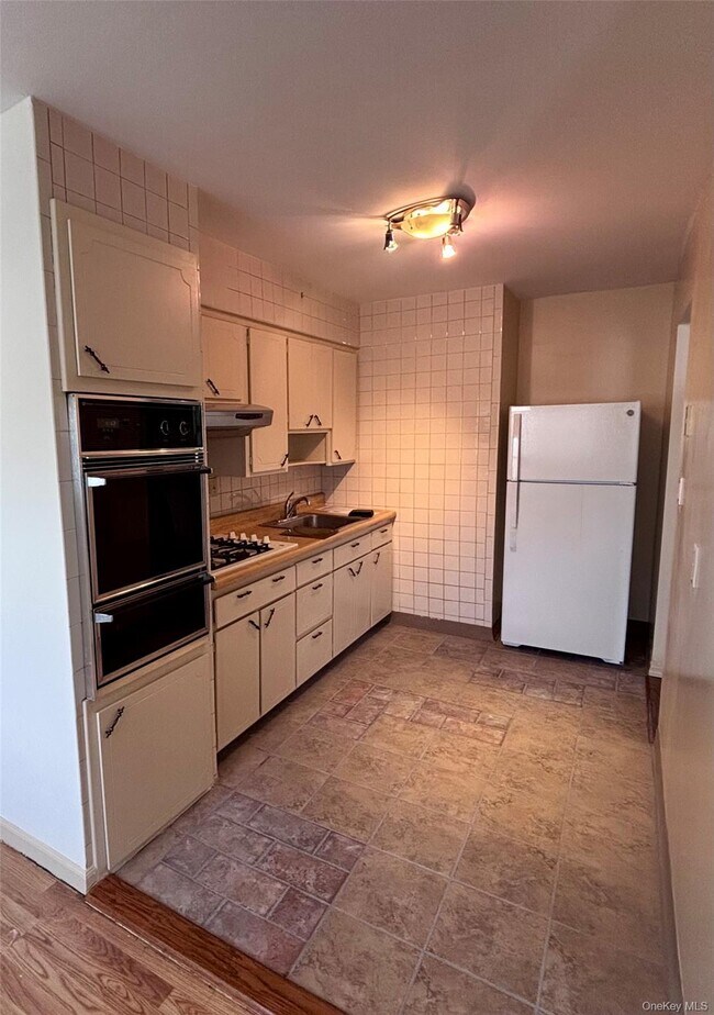 Photo - 265-07 Hillside Ave. Unit 3rd Floor