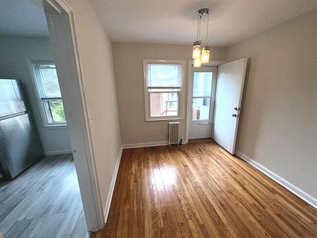 Photo - 29 Standish Rd Unit APT 3