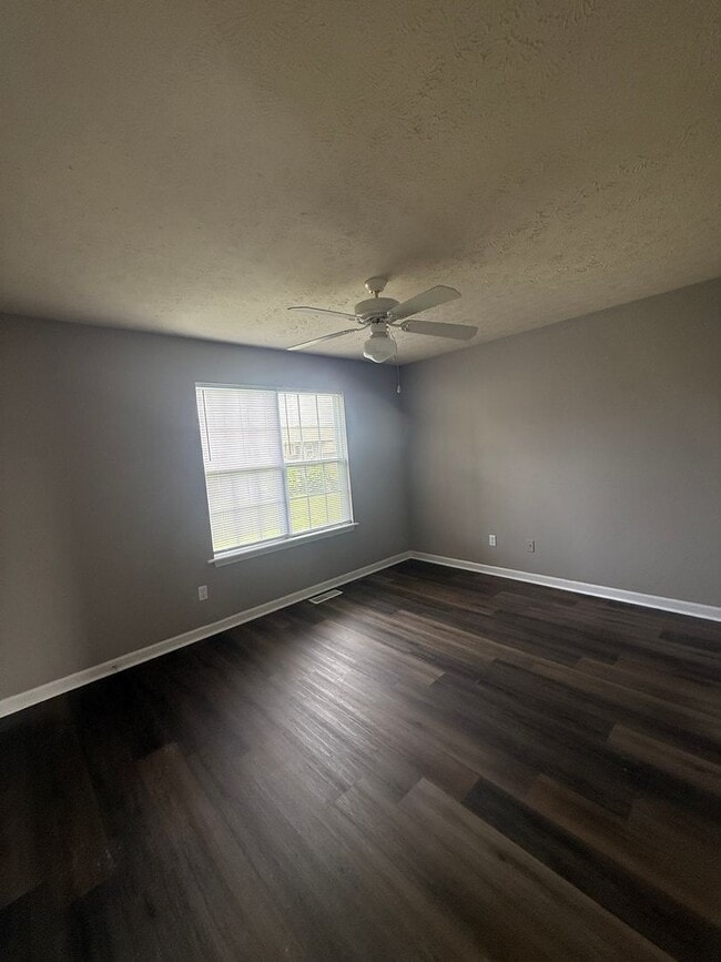 Photo - 110 Bob White Way Unit Apt D