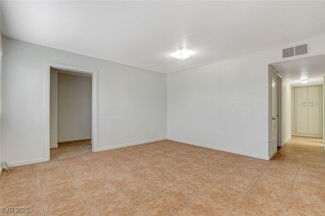 Photo - 5813 W Balzar Ave