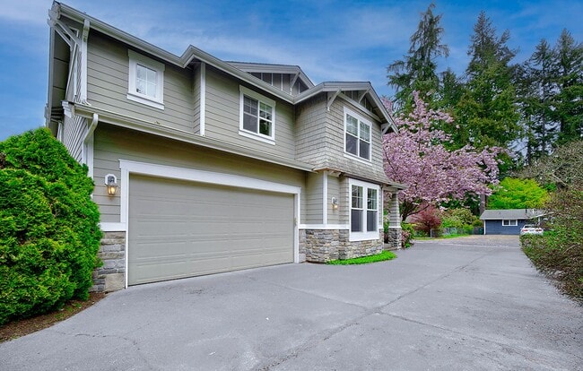 Photo - Beautiful Custom Craftsman style home in Kirkland