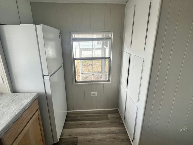 Photo - 133 Lakeside Garden Cir