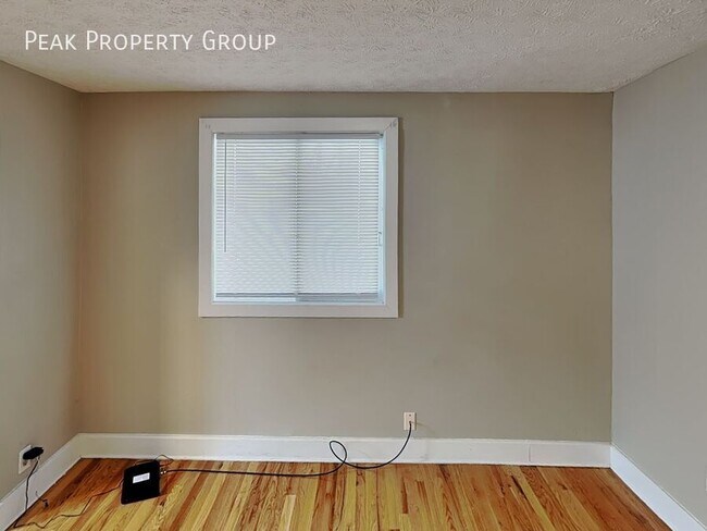 Photo - 77 1/2 E. 7th Avenue-