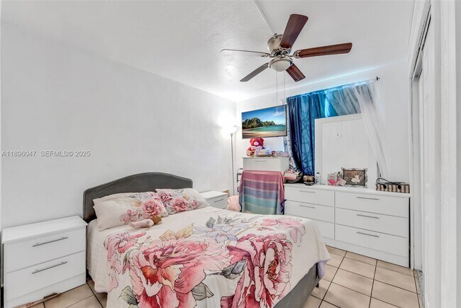 Photo - 4655 Palm Ave Unidad 204