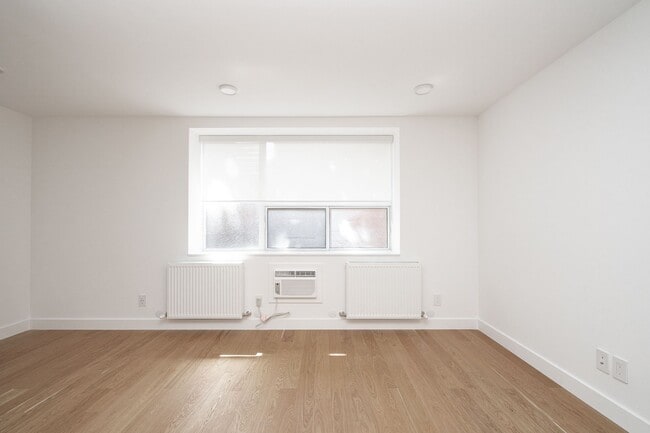 Photo - 263 Russell Hill Rd Unit 107