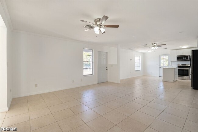 Photo - 100 Contee Dr